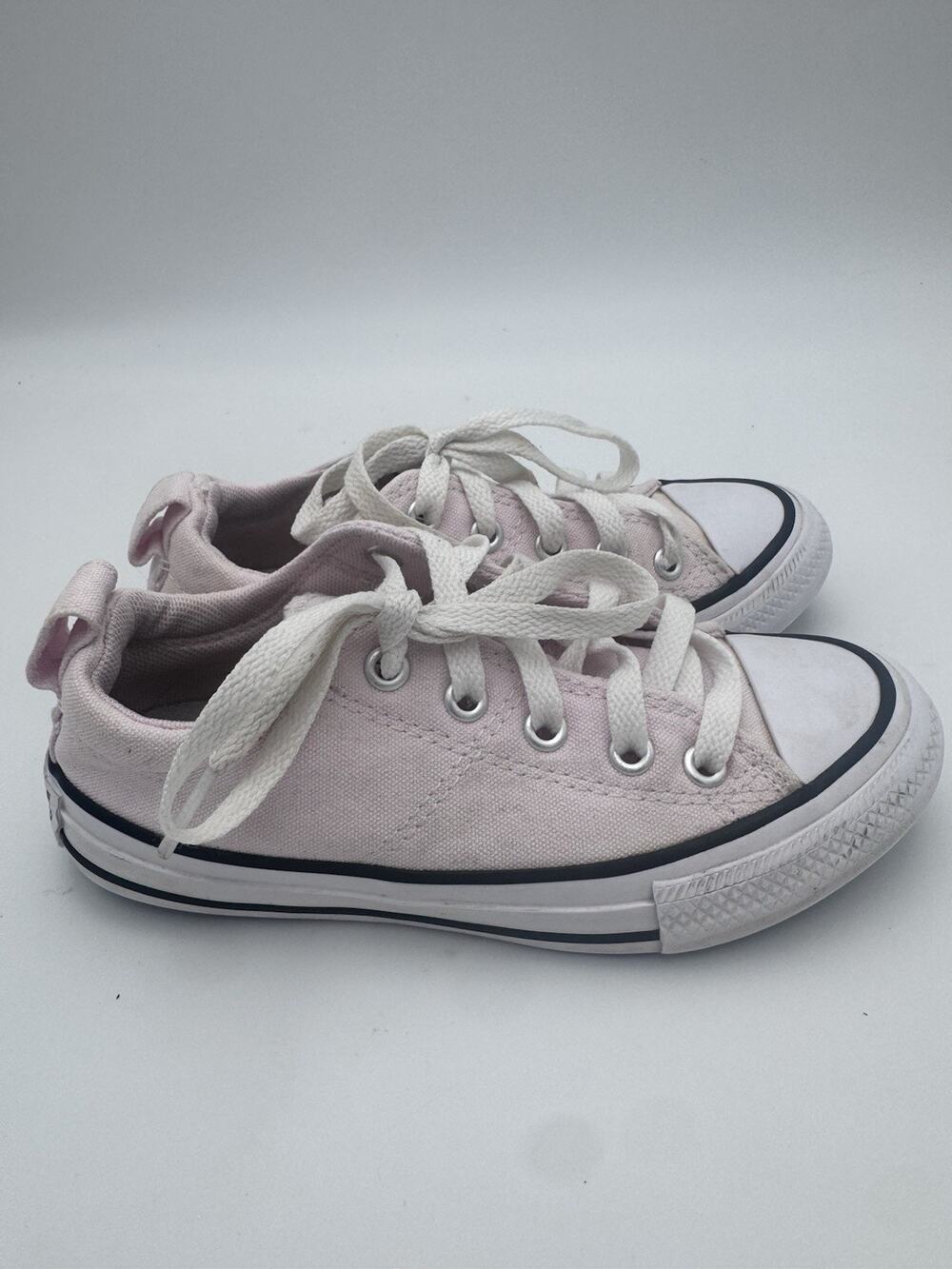 Converse Chuck Taylor All Star Pink Low Top Youth Size 12.5